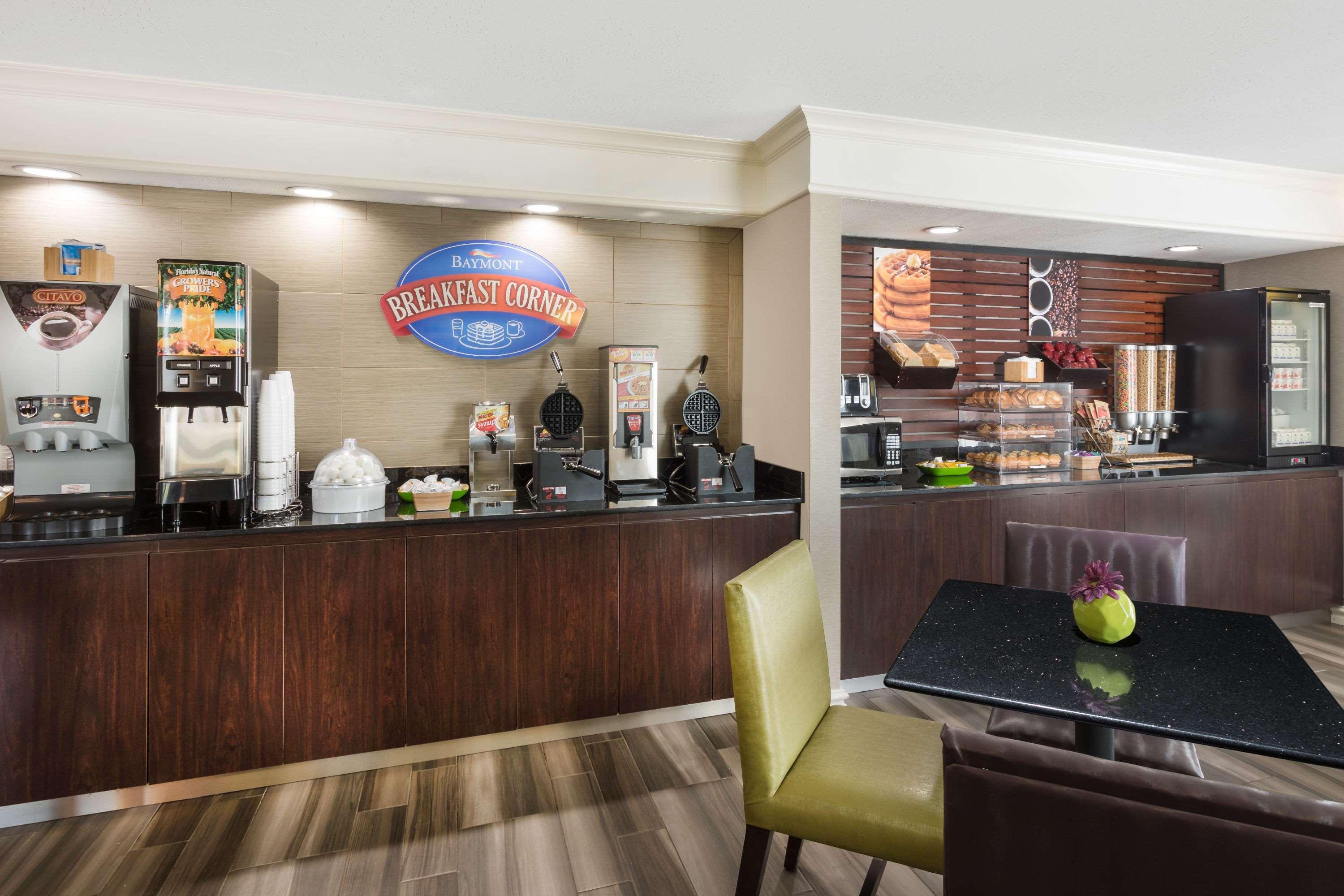 Baymont By Wyndham Greenville Woodruff Rd Kültér fotó