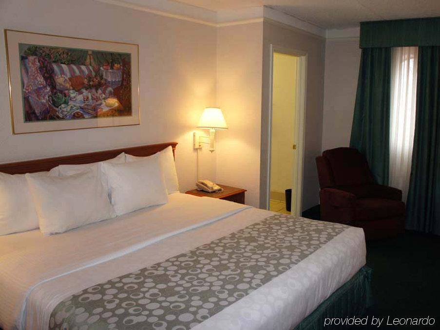 Baymont By Wyndham Greenville Woodruff Rd Kültér fotó