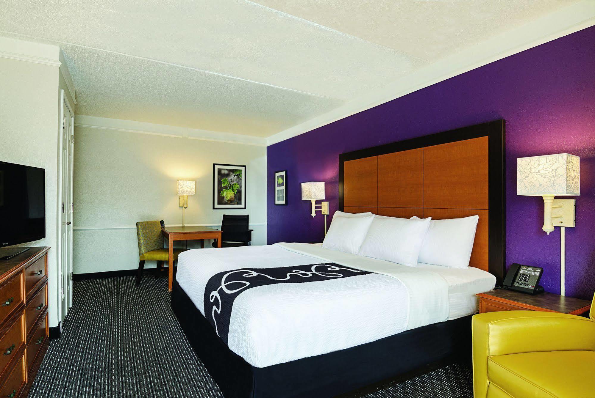 Baymont By Wyndham Greenville Woodruff Rd Kültér fotó